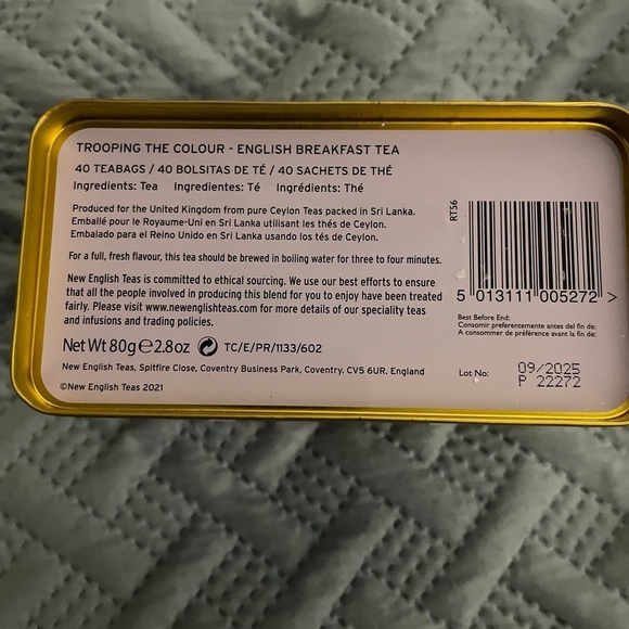 New English Teas Trooping the Colour Queen Elizabeth II Tea Tin -40 Teabags - Picture 6 of 6